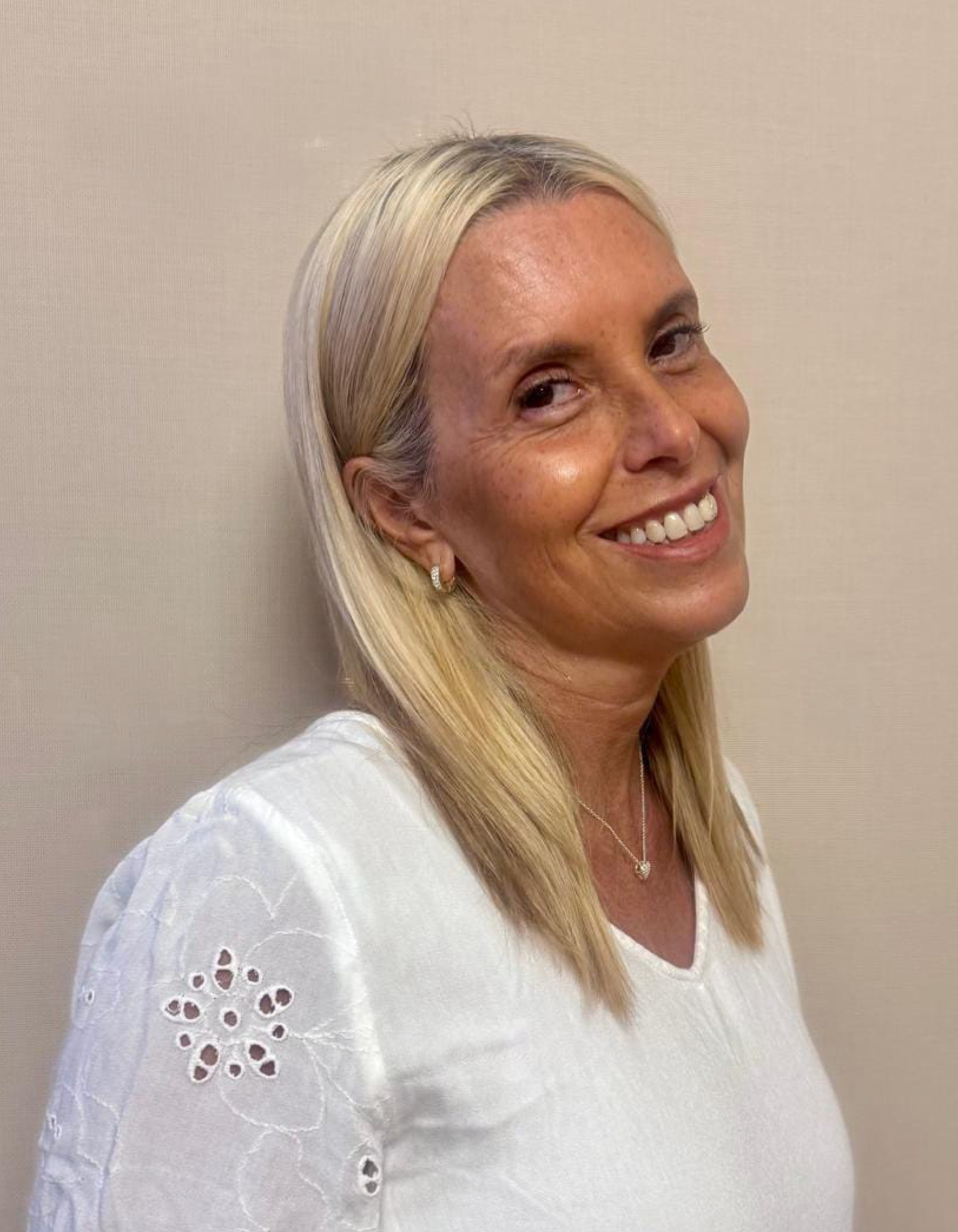 Dra. Souza M. Verónica